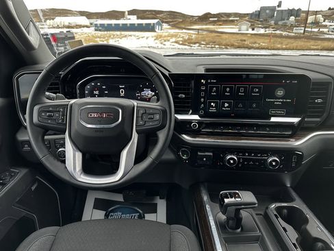 Used 2025 GMC Sierra 1500 Elevation image 15