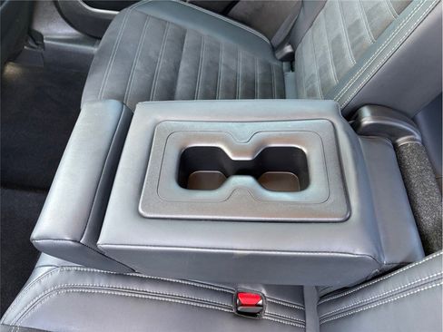 Used 2023 Mitsubishi Outlander SE image 40