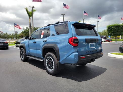 Used 2025 Toyota 4Runner 4WD image 8