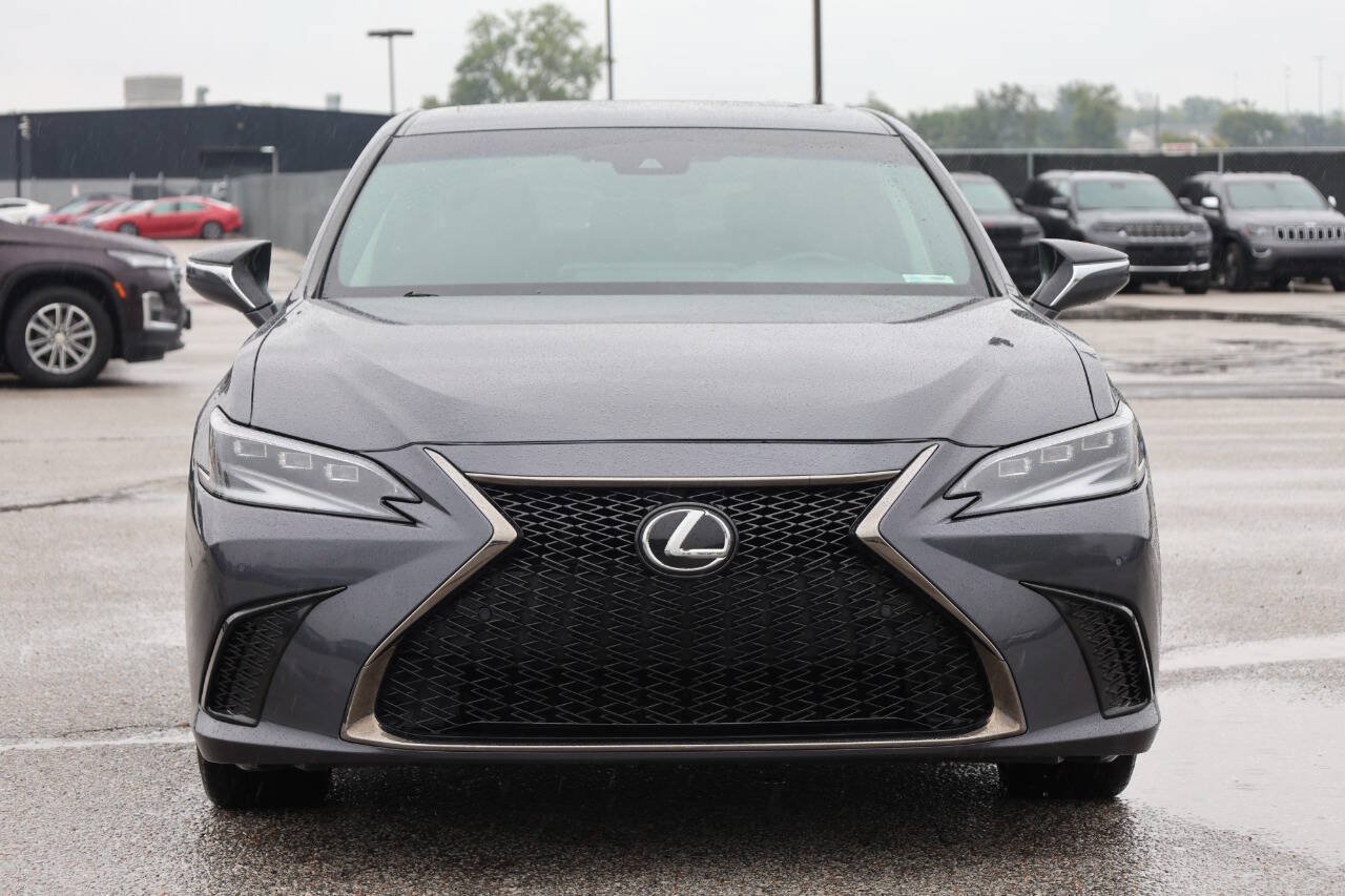 Used 2023 Lexus ES 250 w/ Premium Package AWD/4WD image 2