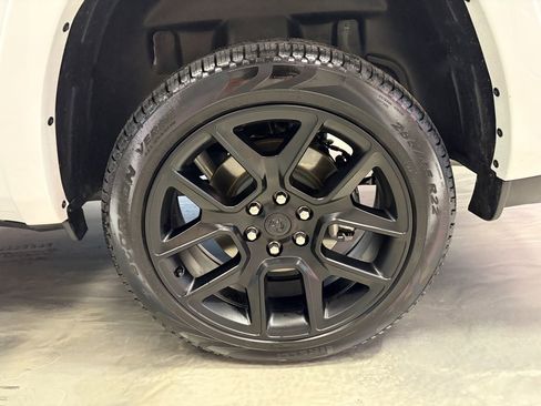 Used 2025 RAM 1500 Laramie w/ Night Edition image 34