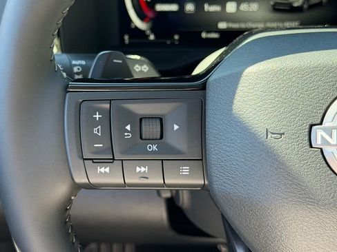New 2026 Nissan Pathfinder Platinum FWD image 13