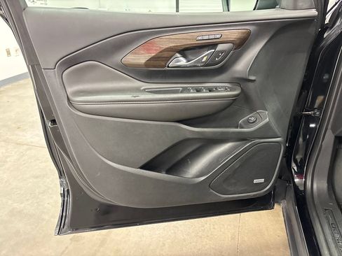 Used 2020 GMC Terrain Denali w/ Denali Premium Package FWD image 21