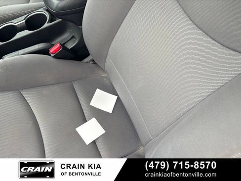 Used 2015 Hyundai Elantra SE FWD image 13