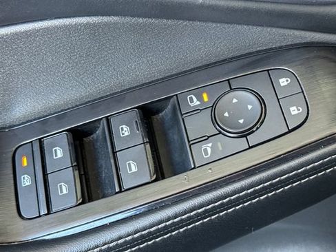 Used 2024 Nissan Rogue SV AWD/4WD image 12