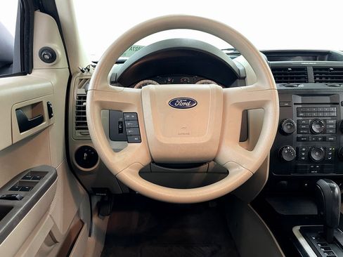 Used 2009 Ford Escape XLS image 15