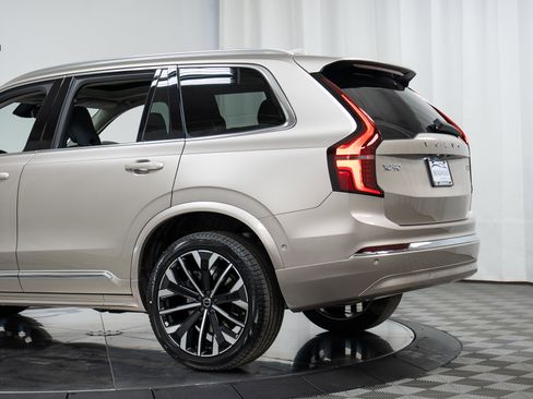 New 2026 Volvo XC90 B6 Plus image 30
