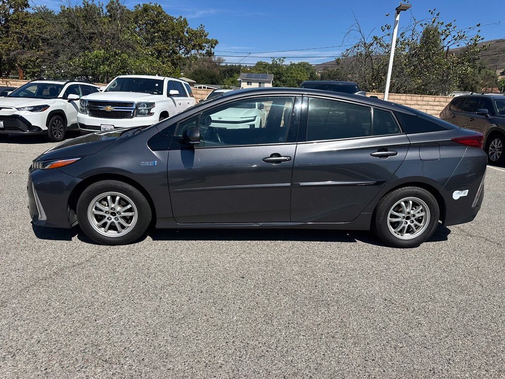 Used 2017 Toyota Prius Prime Premium w/ Carpet Mat Package FWD image 2