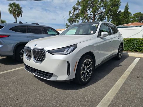 Used 2025 BMW X3 xDrive30i w/ Premium Package AWD/4WD image 4