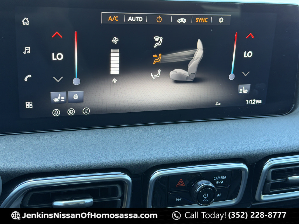 Used 2026 Nissan Sentra SR w/ SR Premium Package FWD image 39