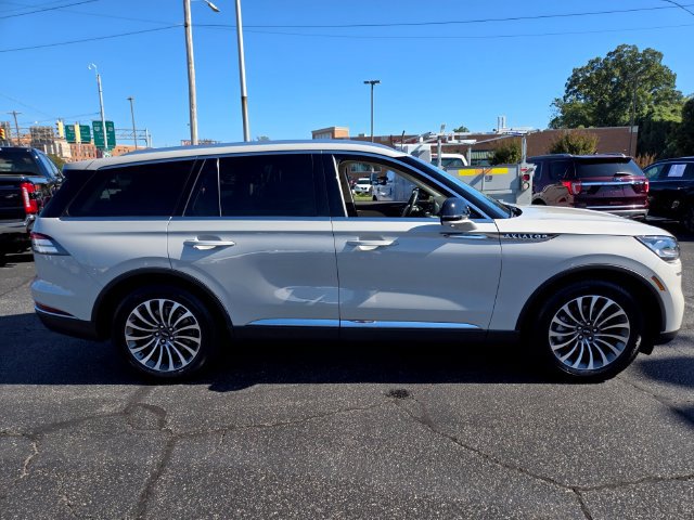 Used 2020 Lincoln Aviator Reserve w/ Elements Package Plus AWD/4WD image 9