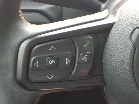 Used 2024 Jeep Wrangler Sport S image 12