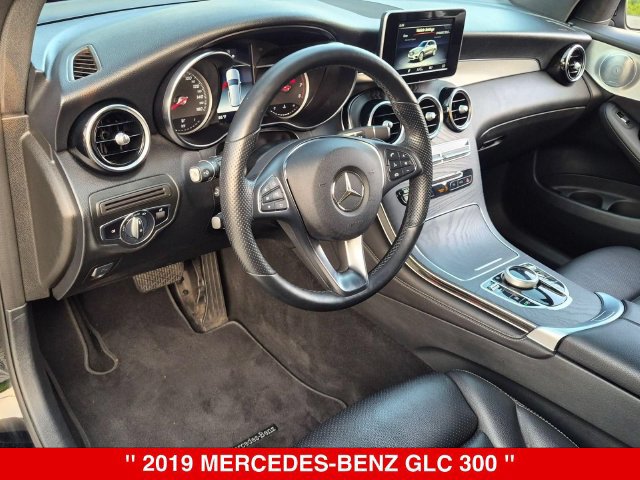 Used 2019 Mercedes-Benz GLC 300 4MATIC image 16