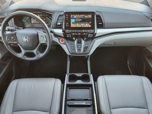 Certified 2024 Honda Odyssey EX-L image 25