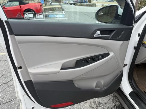 Used 2017 Hyundai Tucson Eco image 8