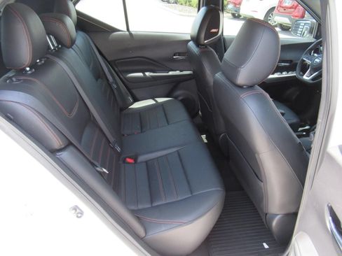 Used 2020 Nissan Kicks SR w/ SR Premium Package FWD image 31