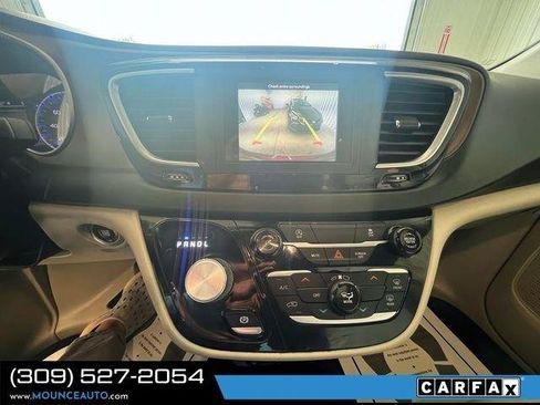 Used 2021 Chrysler Voyager Lxi FWD image 20