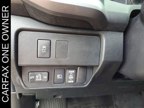 Used 2022 Toyota Tacoma TRD Sport w/ Technology Package AWD/4WD image 15