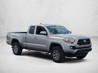 Used 2017 Toyota Tacoma SR5 video 3