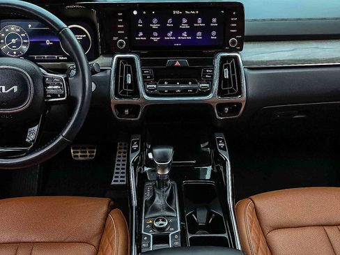 Certified 2023 Kia Sorento SX Prestige image 11