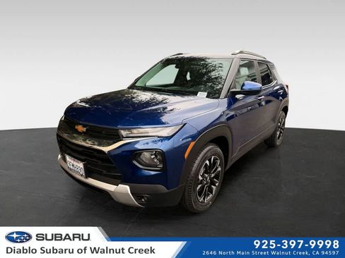 Used 2023 Chevrolet TrailBlazer LT FWD image 1