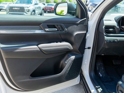 New 2026 GMC Terrain Elevation w/ Elevation Premium Package image 17