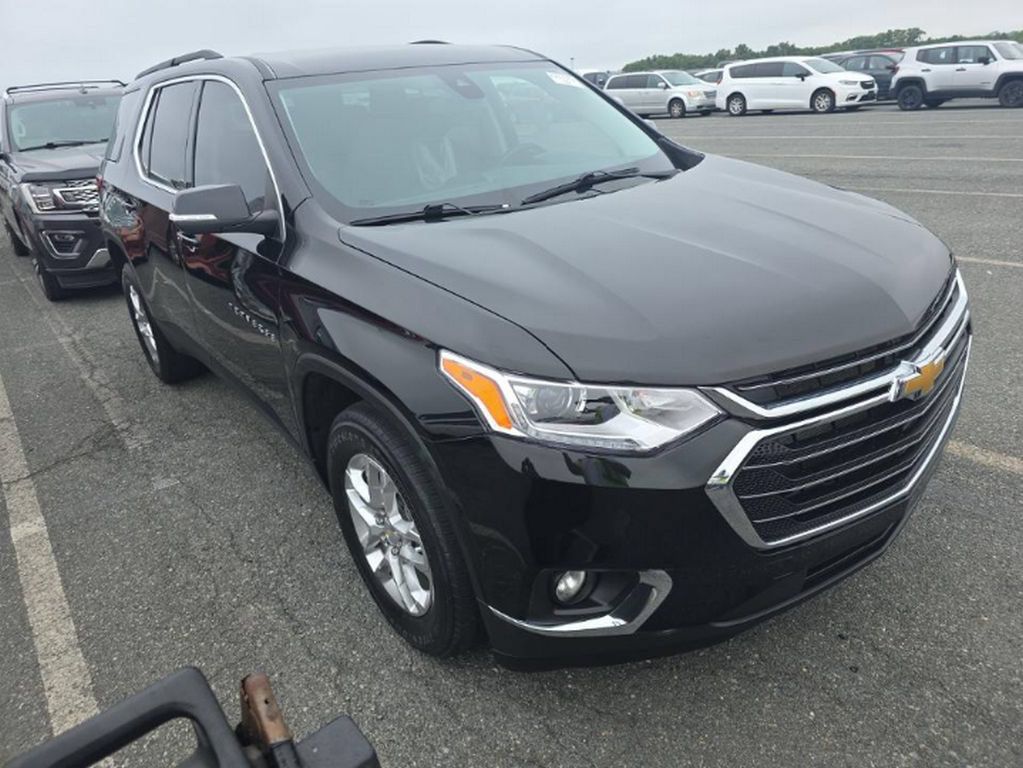 Used 2021 Chevrolet Traverse LT AWD/4WD image 3