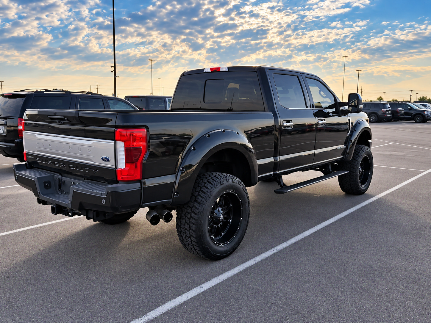 Used 2019 Ford F250 Platinum w/ Platinum Ultimate Package AWD/4WD image 4