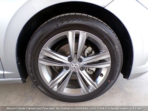 Used 2021 Volkswagen Jetta R-Line w/ R-Line Cold Weather Package FWD image 41