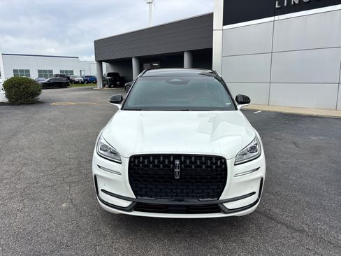 Used 2024 Lincoln Corsair Reserve w/ Equipment Group 201A AWD/4WD image 2