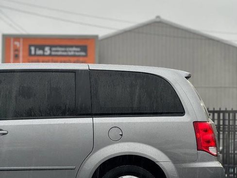 Used 2017 Dodge Grand Caravan SE w/ Power Window Group image 15