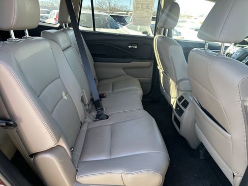 Certified 2022 Honda Pilot Special Edition image 17