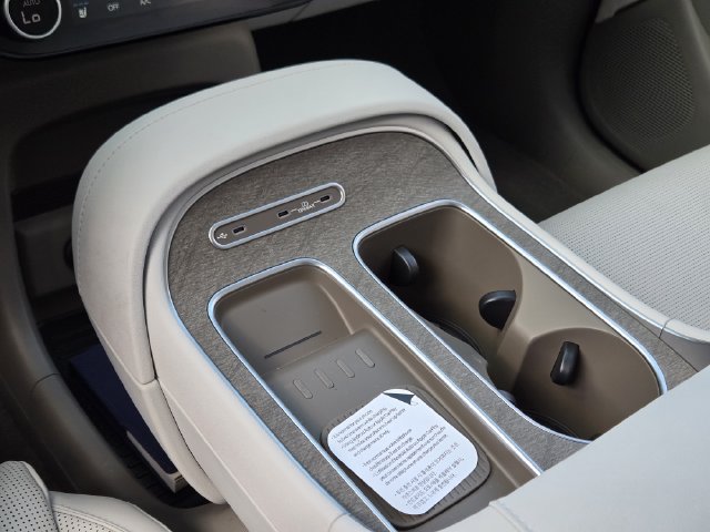Certified 2026 Hyundai Palisade SEL Premium FWD image 15