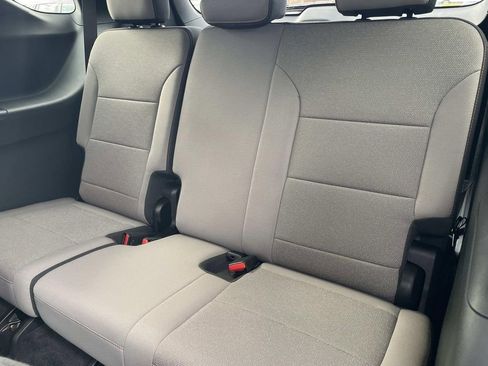Used 2024 Chevrolet Traverse LT w/ Midnight/Sport Edition image 13