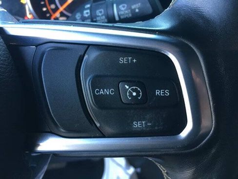 Used 2019 Jeep Wrangler Unlimited Sahara AWD/4WD image 20