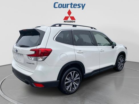 Used 2023 Subaru Forester Limited AWD/4WD image 7