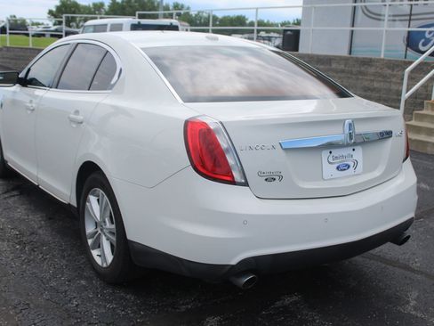 Used 2010 Lincoln MKS FWD image 5