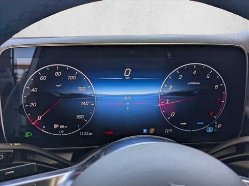 Certified 2025 Mercedes-Benz GLC 300 image 4