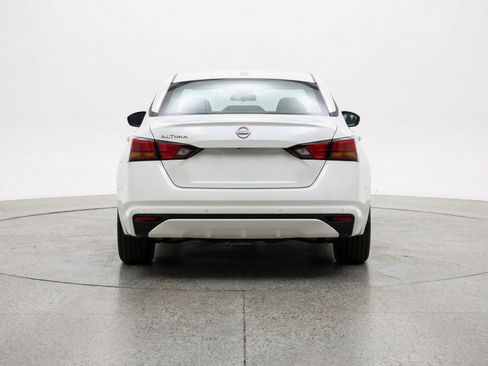 Used 2025 Nissan Altima 2.5 SV FWD image 7