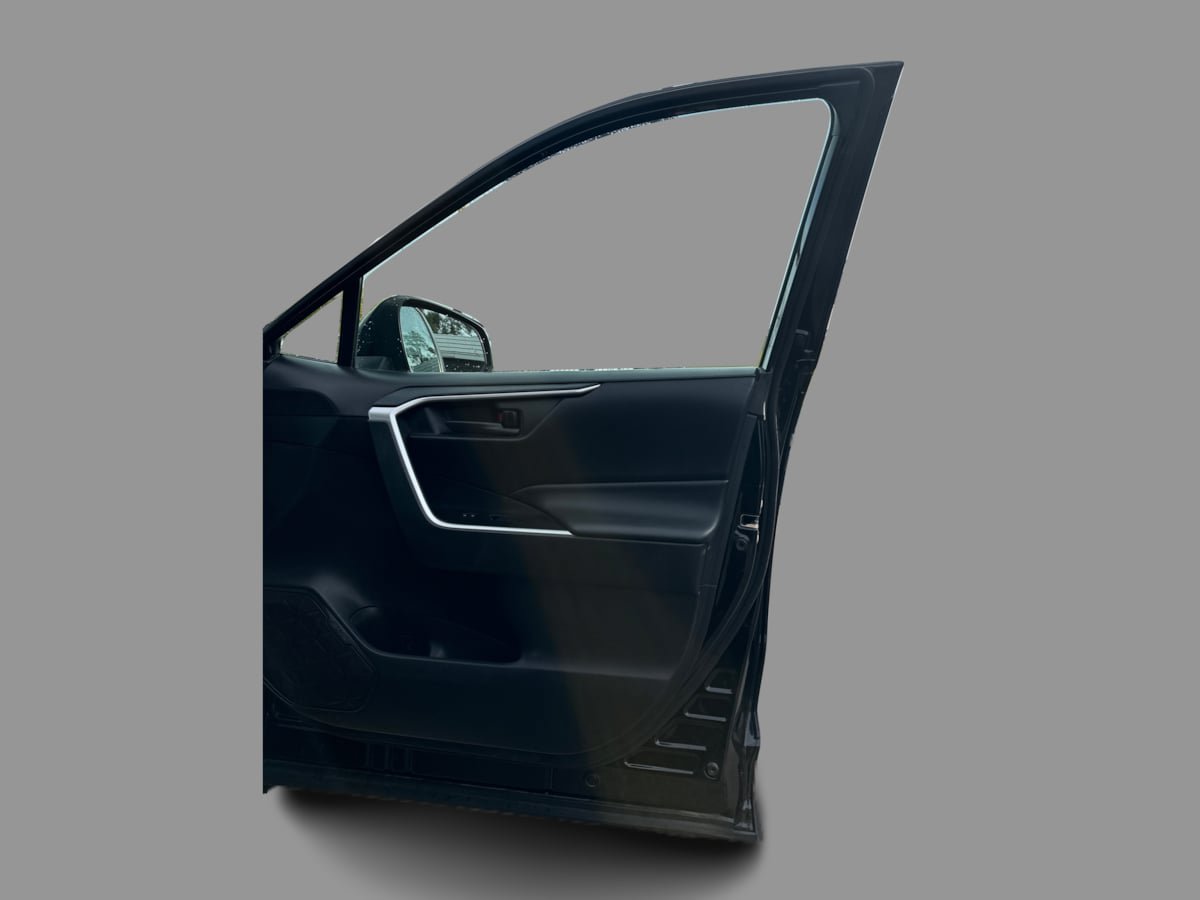 Used 2021 Toyota RAV4 LE AWD/4WD image 43