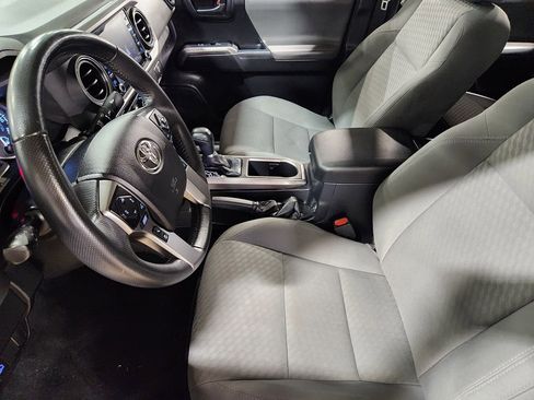 Used 2020 Toyota Tacoma SR5 image 31