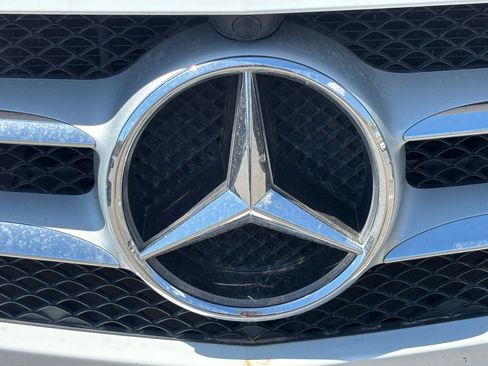 Used 2016 Mercedes-Benz C 300 4MATIC Sedan image 9