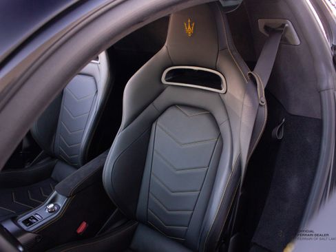 Used 2022 Maserati MC20 Coupe image 17