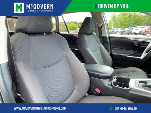 Used 2023 Toyota RAV4 LE AWD/4WD image 34