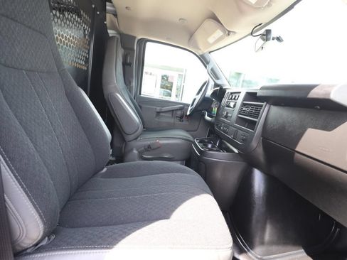 Used 2025 Chevrolet Express 2500 w/ Driver Convenience Package RWD image 9
