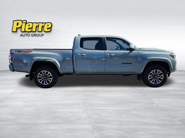 Used 2023 Toyota Tacoma TRD Sport w/ Black Out Package (TMS) AWD/4WD image 6