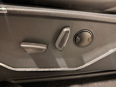 Used 2024 Ford F150 Lariat w/ FX4 Off-Road Package image 15