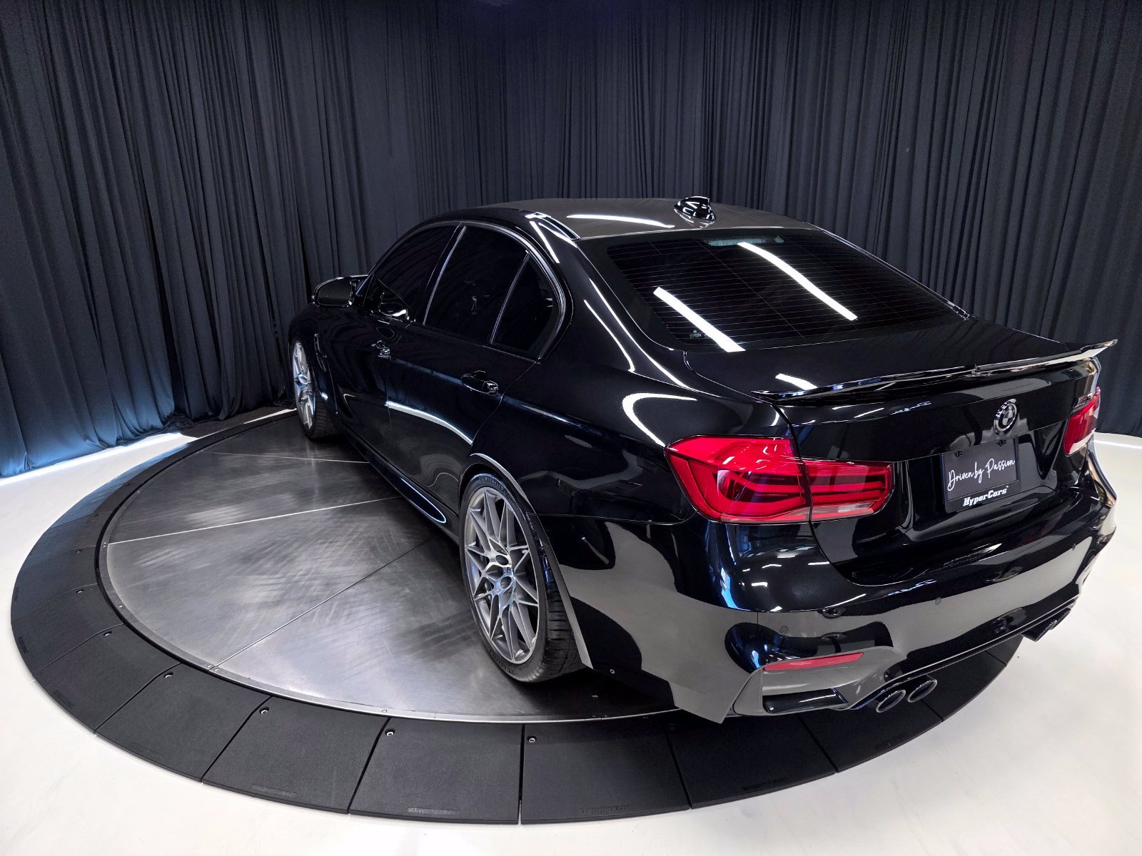 Used 2017 BMW M3 RWD image 12