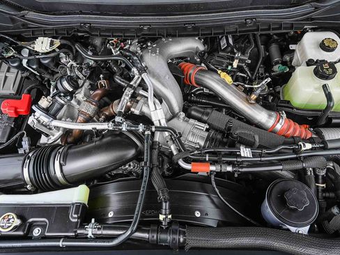 Used 2025 Ford F350 Platinum w/ Platinum Plus Package image 31