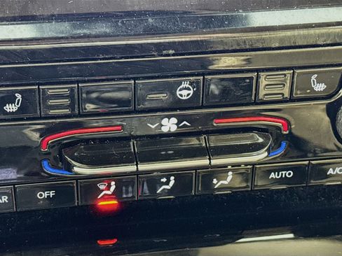 Used 2022 Jeep Grand Cherokee L Limited image 5